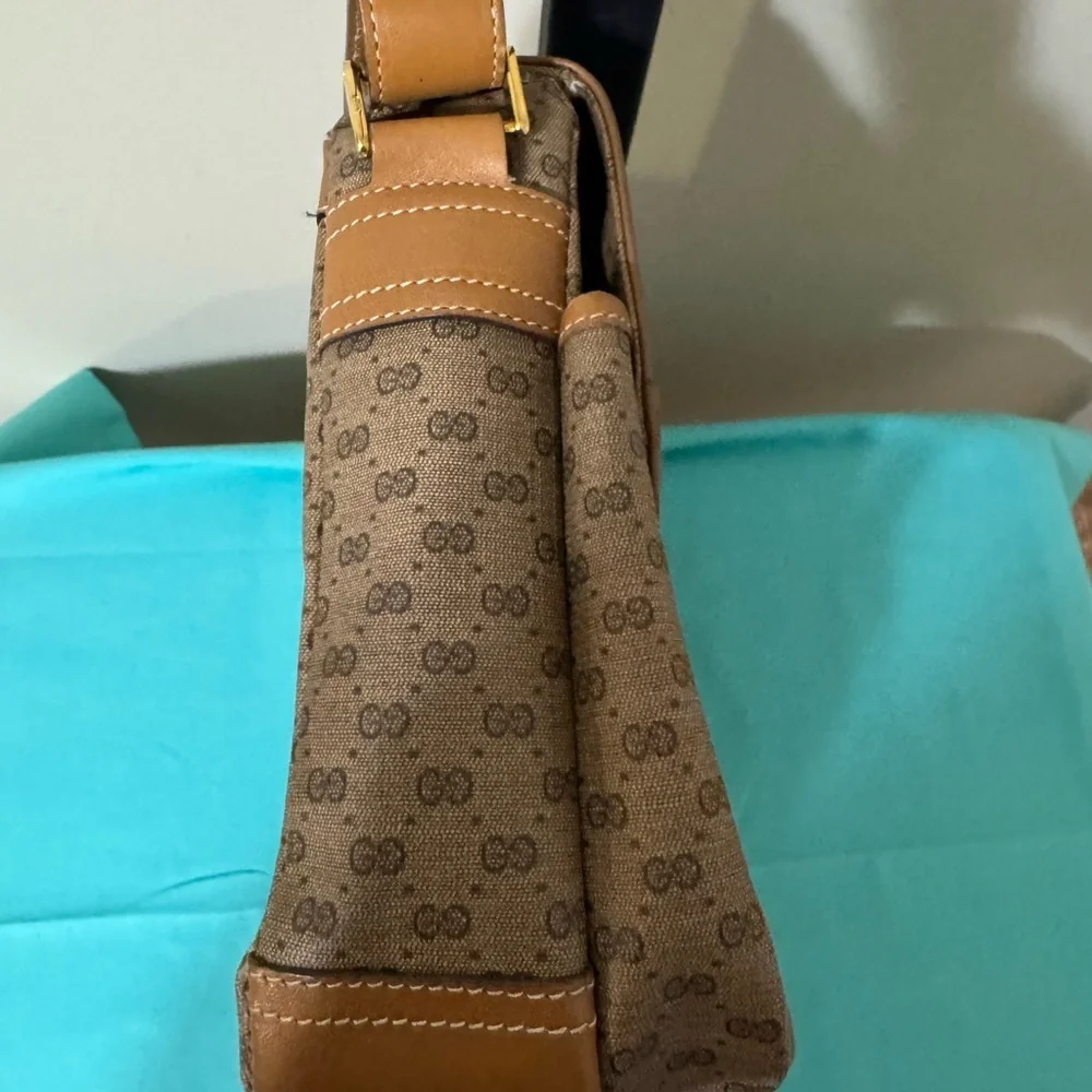 Gucci Micro Logo Tan and Brown Messenger Style Bag
